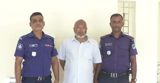 বেনাপোল ইমিগ্রেশনে কৃষকলীগ নেতা গ্রেপ্তার